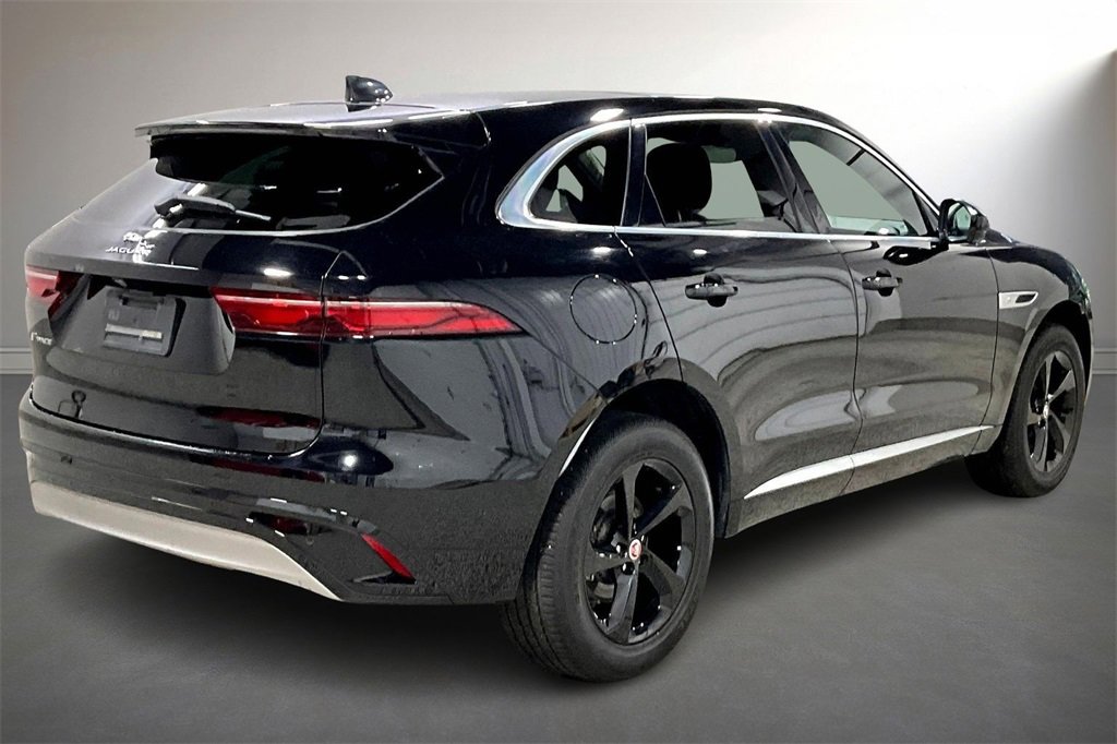 Used 2021 Jaguar F-PACE image 5