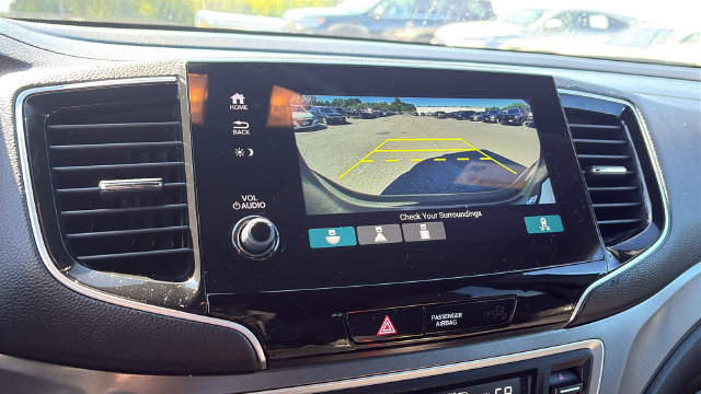 Used 2022 Honda Pilot Sport image 17