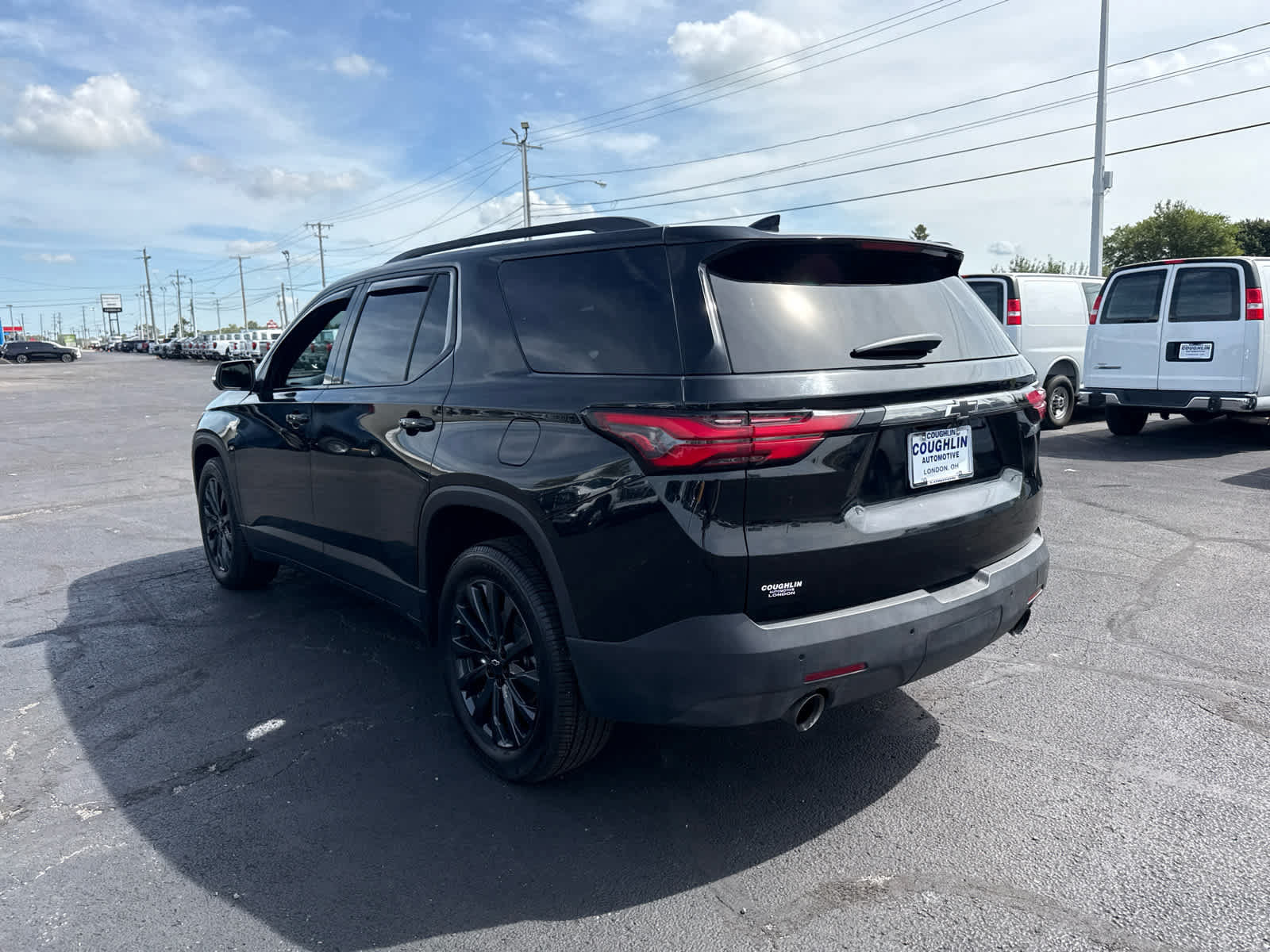 Certified 2022 Chevrolet Traverse RS w/ LPO, Floor Liner Package AWD/4WD image 3