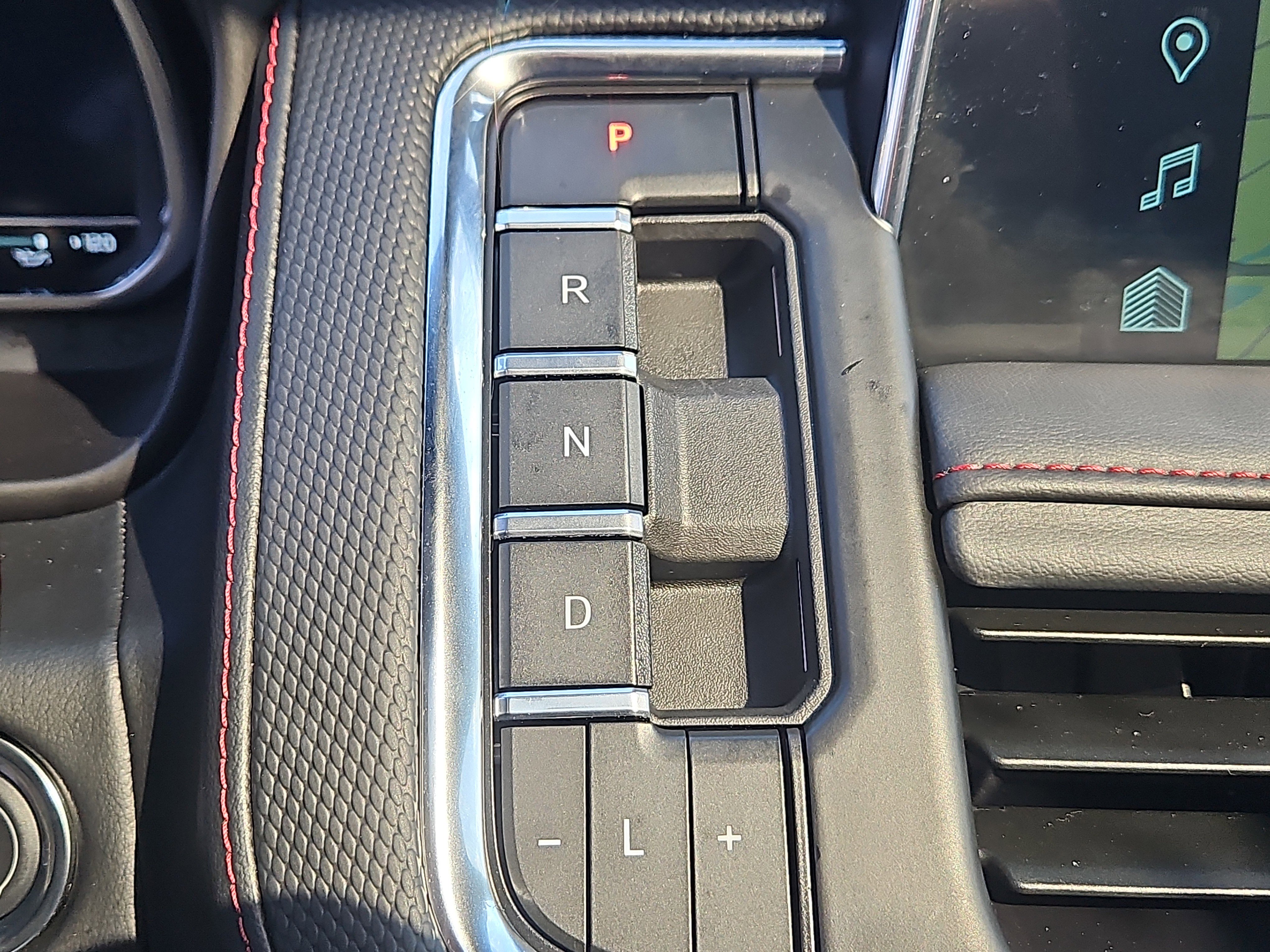 Used 2024 Chevrolet Tahoe RST w/ Luxury Package image 27