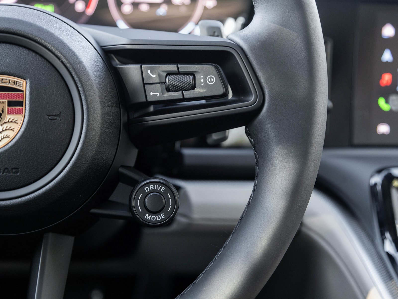 New 2026 Porsche Panamera 4 image 16