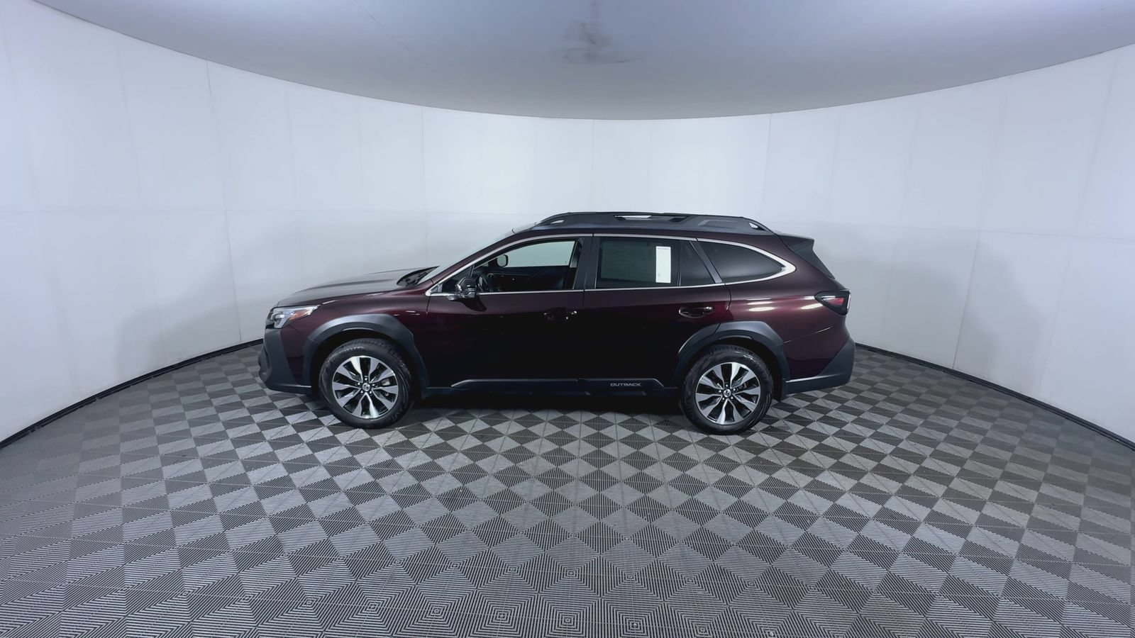 Used 2023 Subaru Outback Limited XT AWD/4WD image 5