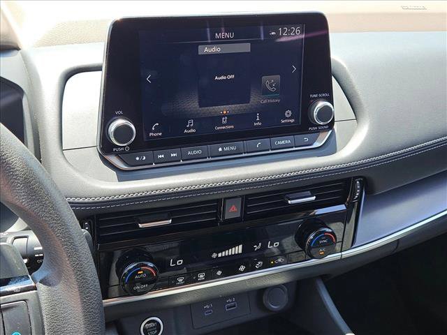 Used 2022 Nissan Rogue SV FWD image 13