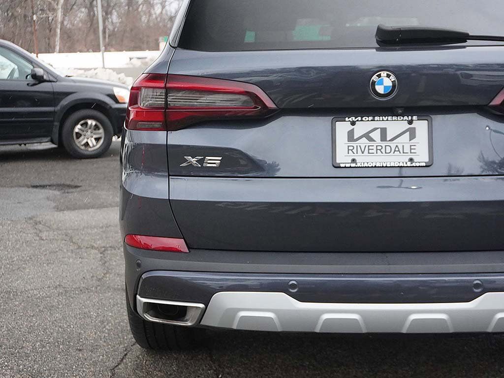 Used 2022 BMW X5 xDrive40i w/ Premium Package AWD/4WD image 19