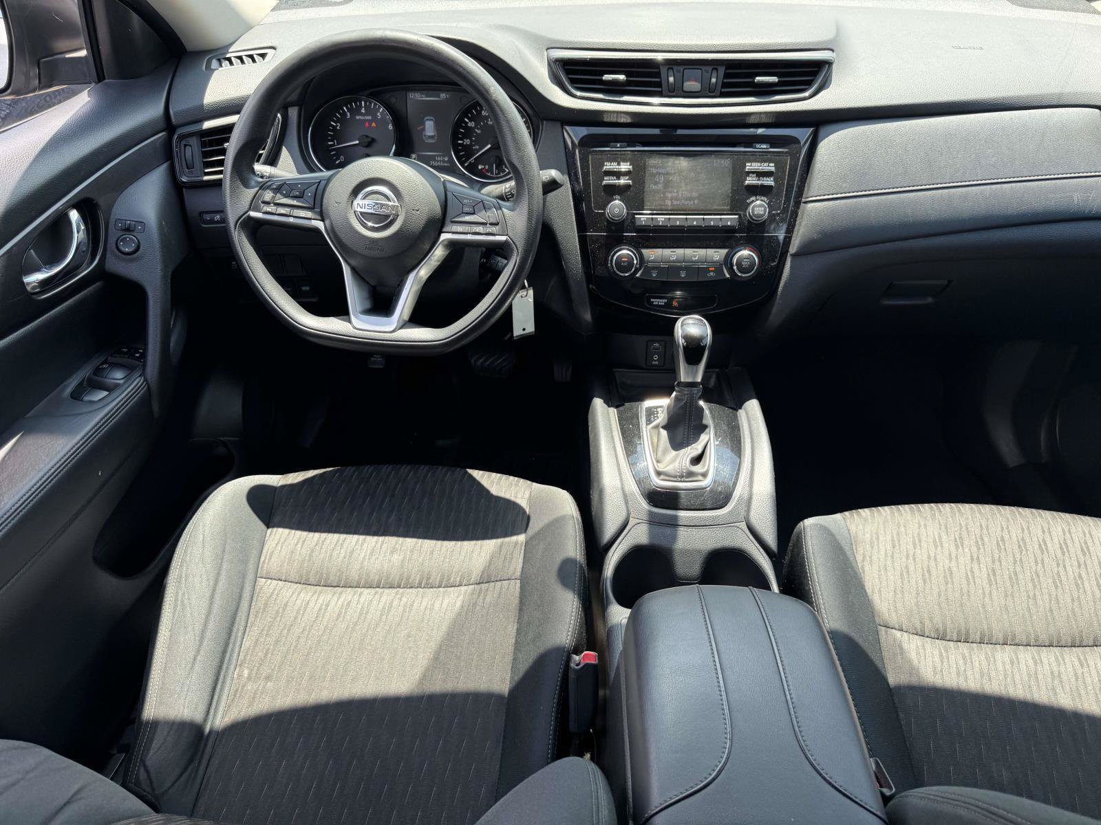 Used 2017 Nissan Rogue S AWD/4WD image 9