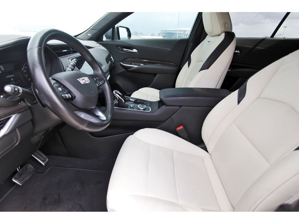 Used 2023 Cadillac XT4 Sport image 6