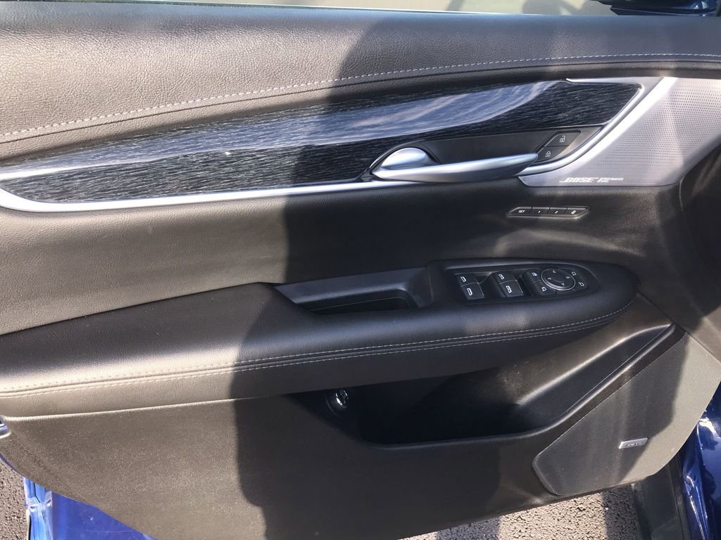 Used 2023 Cadillac XT5 Premium Luxury image 13