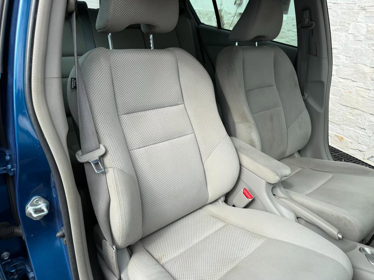 Used 2011 Honda Insight LX image 24