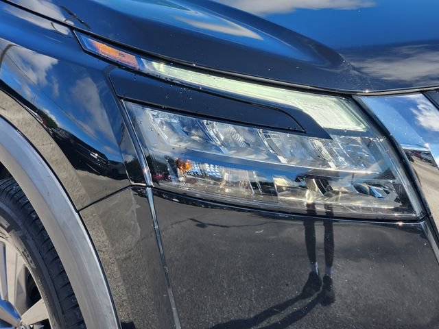 Used 2024 Nissan Pathfinder SV FWD image 10