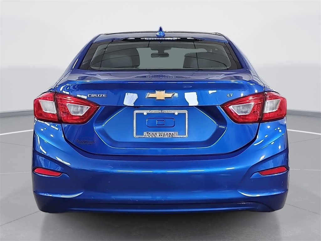 Certified 2018 Chevrolet Cruze LT image 5
