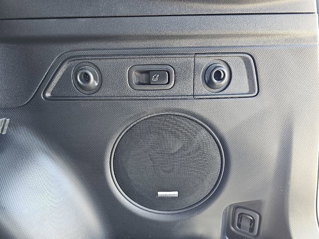 Certified 2025 Subaru Forester Wilderness w/ Convenience Package image 13