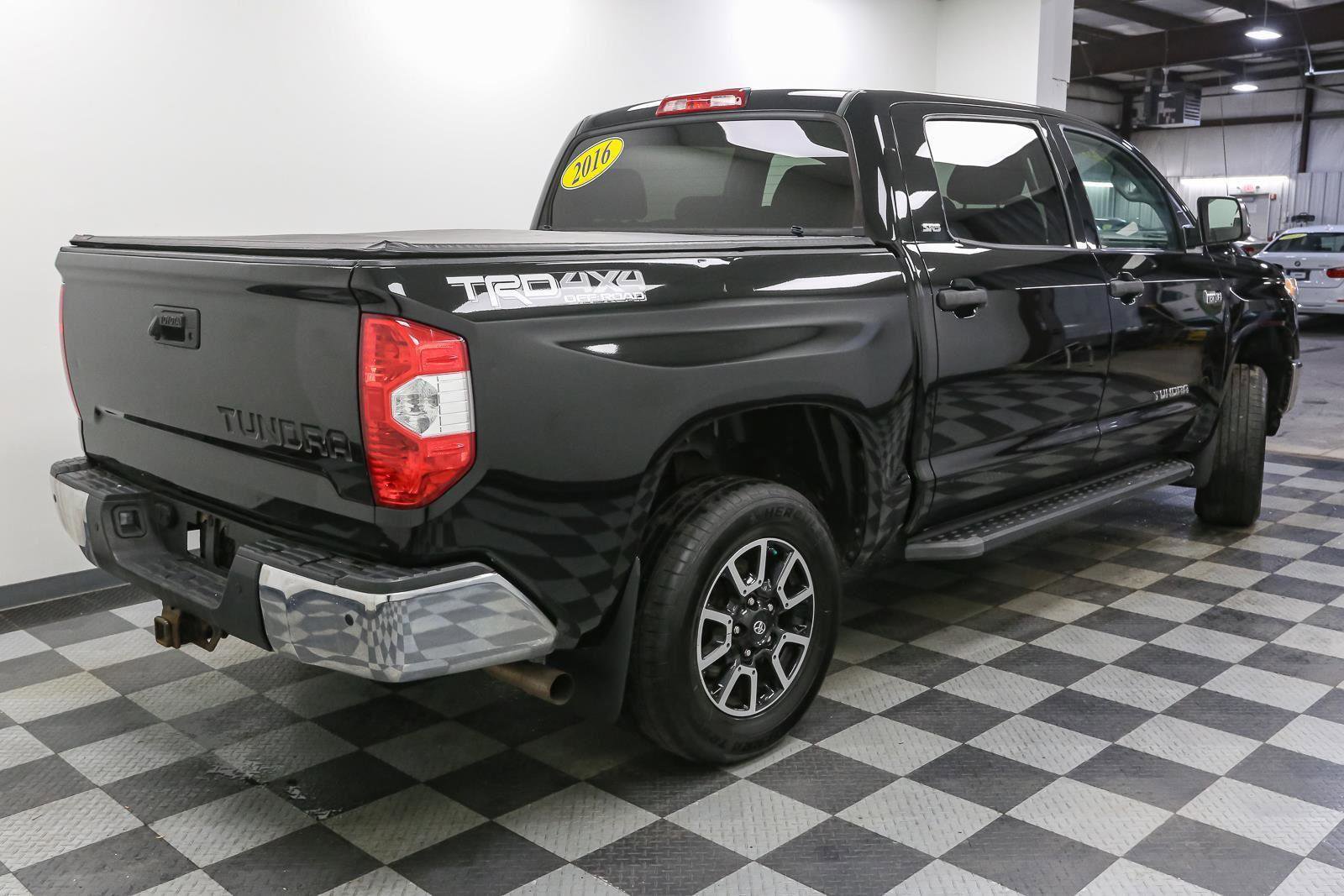 Used 2016 Toyota Tundra SR5 image 11