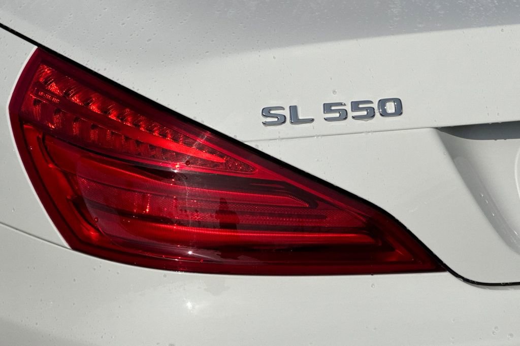 Used 2020 Mercedes-Benz SL 550 image 34
