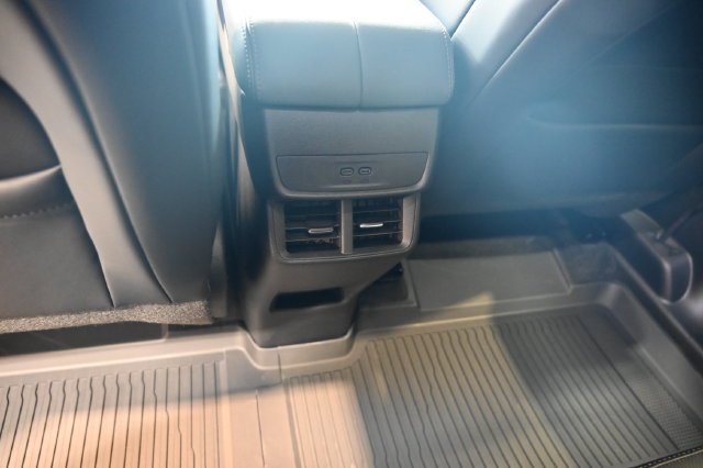New 2026 GMC Terrain AT4 w/ LPO, Floor Liner Package AWD/4WD image 24