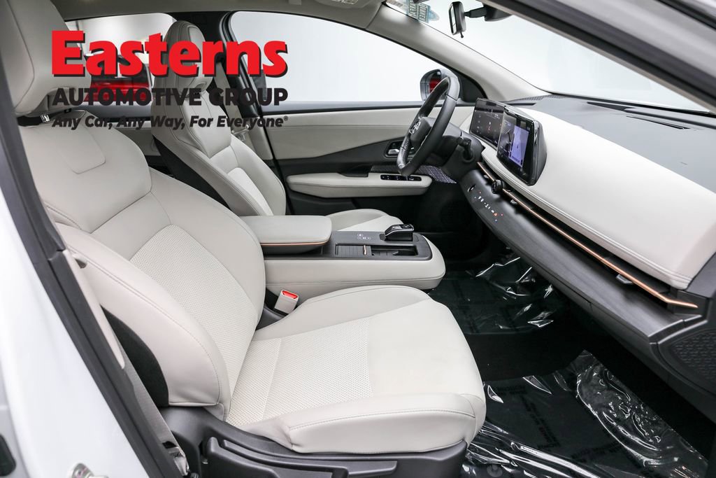 Used 2023 Nissan Ariya FWD image 24