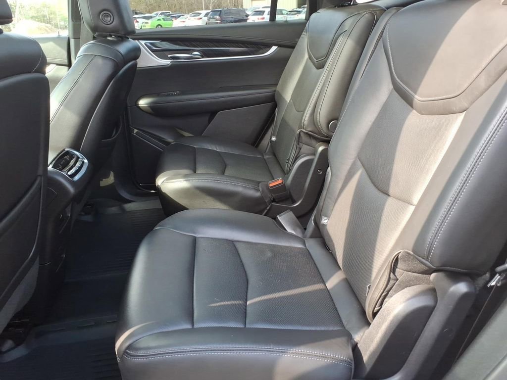 Certified 2020 Cadillac XT6 Premium Luxury AWD/4WD image 16