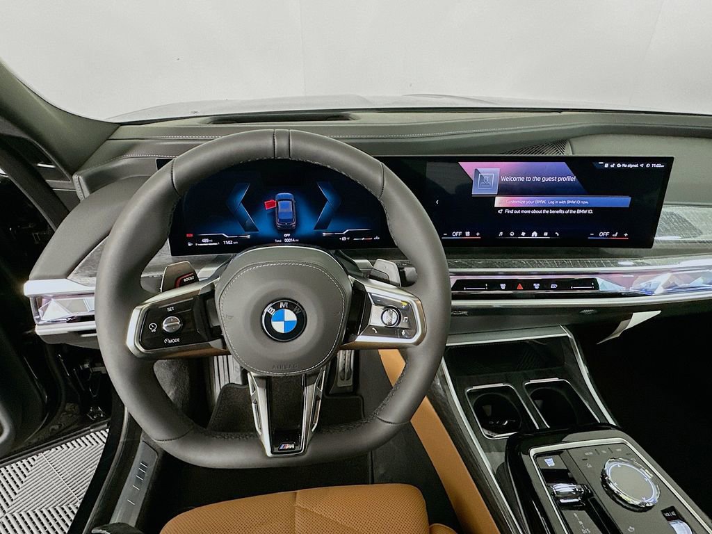 Used 2025 BMW 740i w/ Premium Package RWD image 10