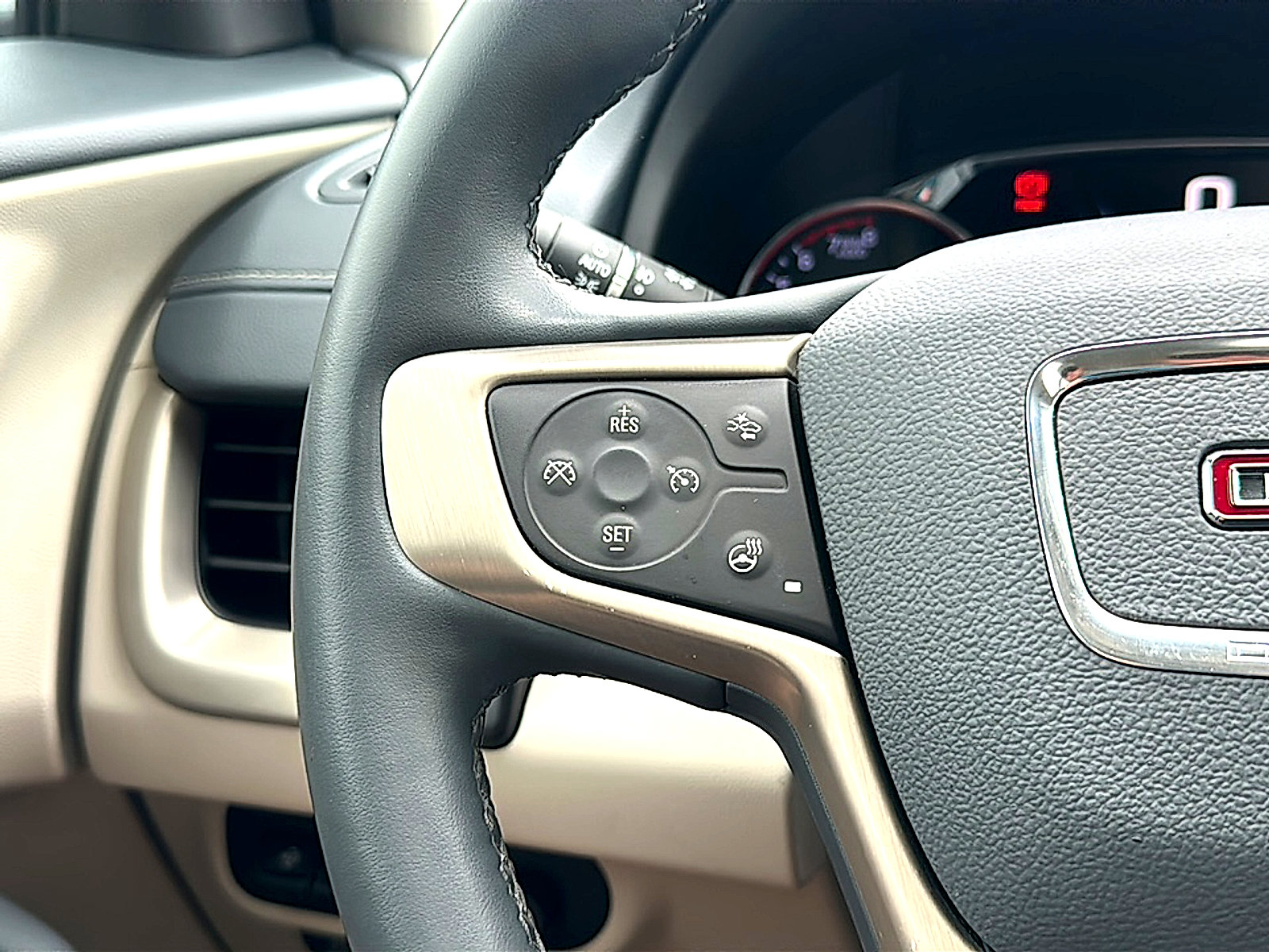 Used 2023 GMC Terrain Denali AWD/4WD image 30