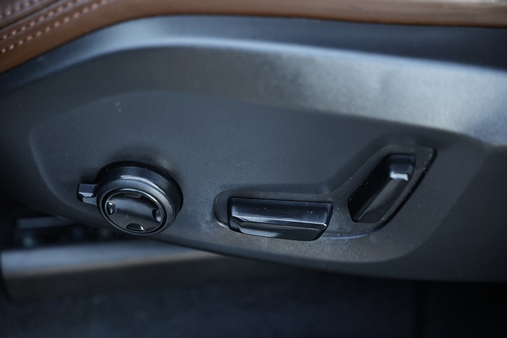 Used 2021 Volvo XC60 T5 Inscription w/ Protection Package Premier image 25