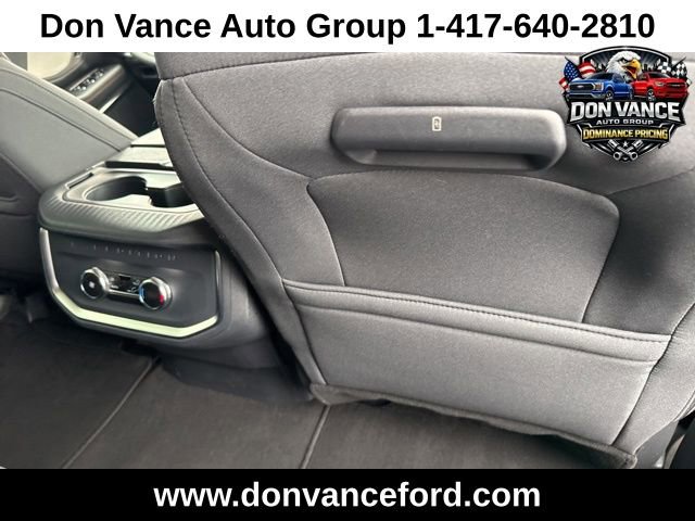 Used 2025 Ford Expedition Active image 32