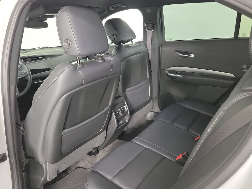 Used 2023 Cadillac XT4 Premium Luxury FWD image 11