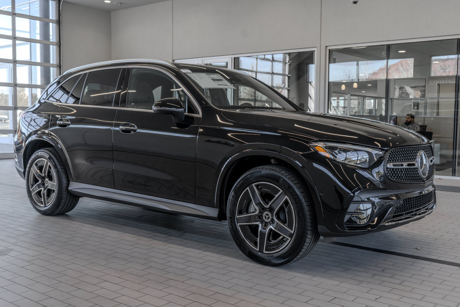 Used 2026 Mercedes-Benz GLC 300 4MATIC image 12