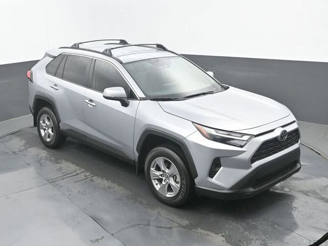 Used 2025 Toyota RAV4 XLE FWD image 27