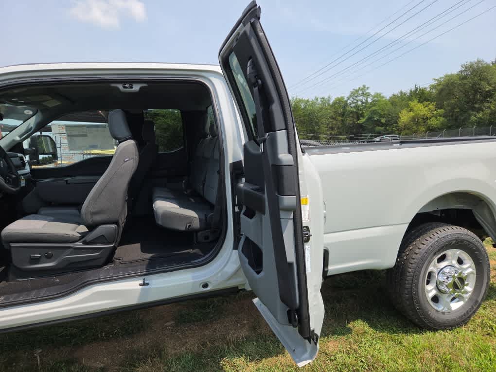 New 2026 Ford F350 XLT AWD/4WD image 27