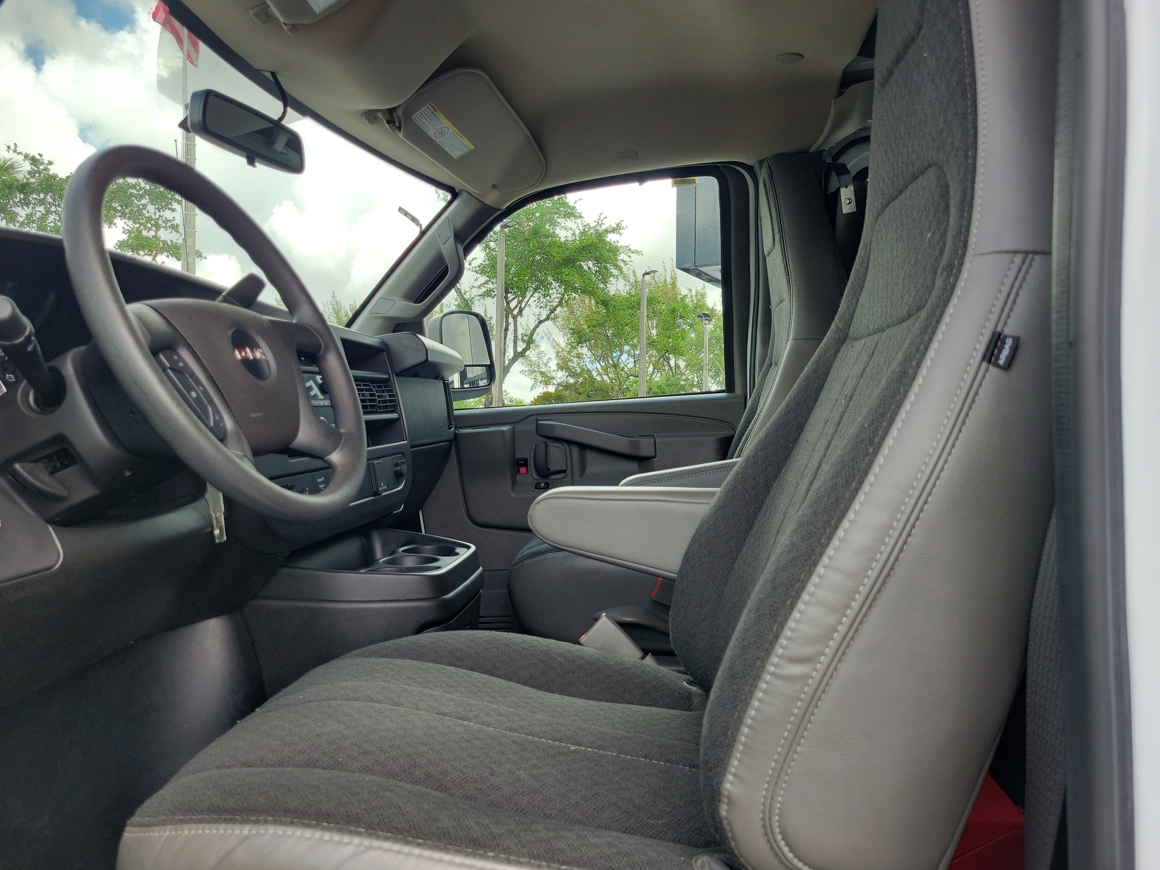 Used 2024 GMC Savana 2500 w/ Driver Convenience Package image 11