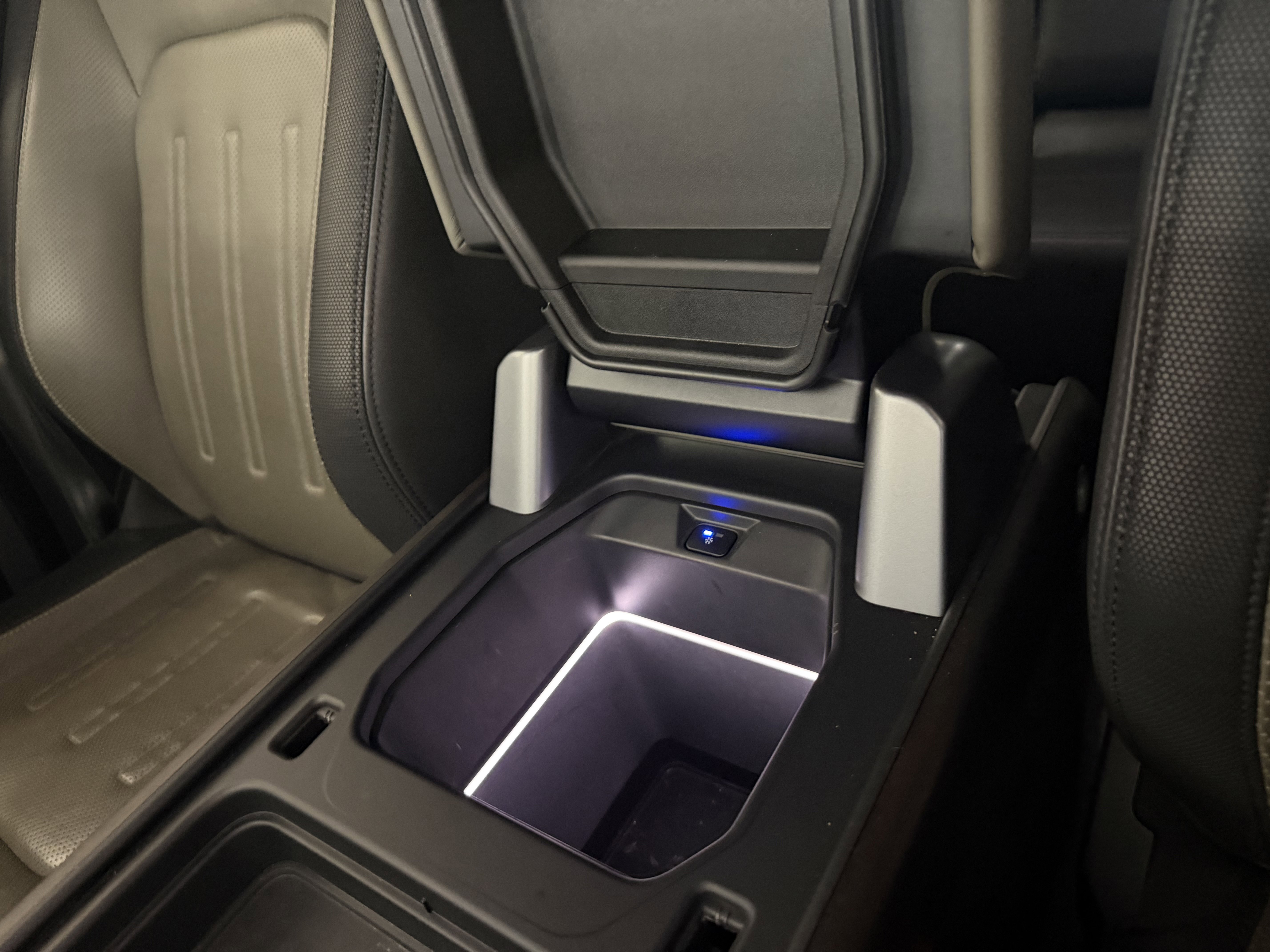 Used 2022 Land Rover Defender 110 X-Dynamic HSE AWD/4WD image 23