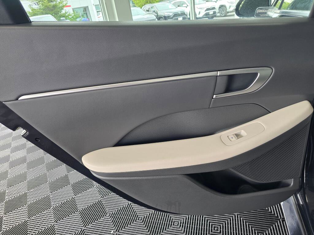 Used 2024 Hyundai Sonata SEL FWD image 33