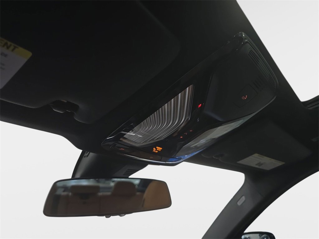 Used 2021 BMW 330i Sedan w/ Premium Package image 25