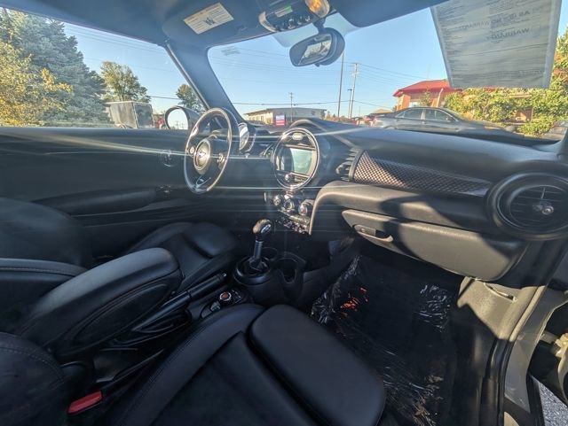 Used 2019 MINI Cooper S image 18