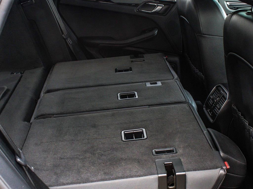 Used 2020 Porsche Macan image 38