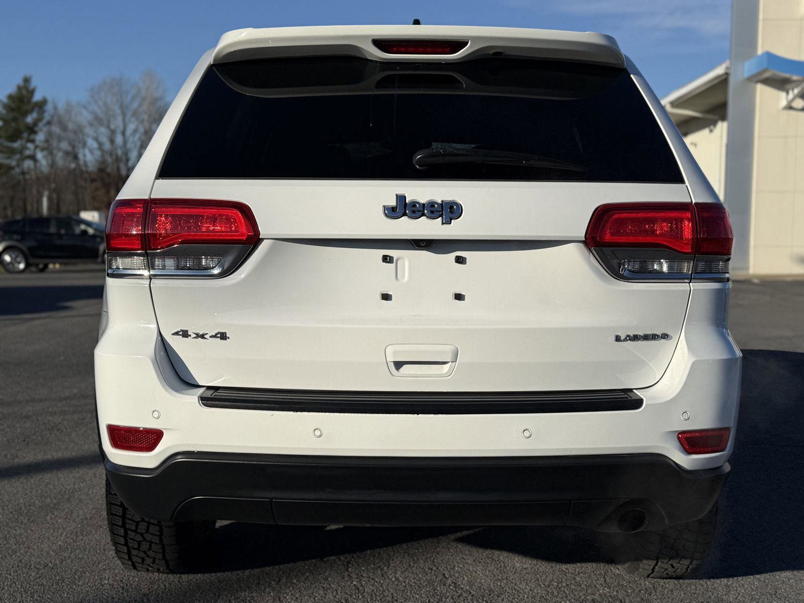 Used 2018 Jeep Grand Cherokee Laredo image 6