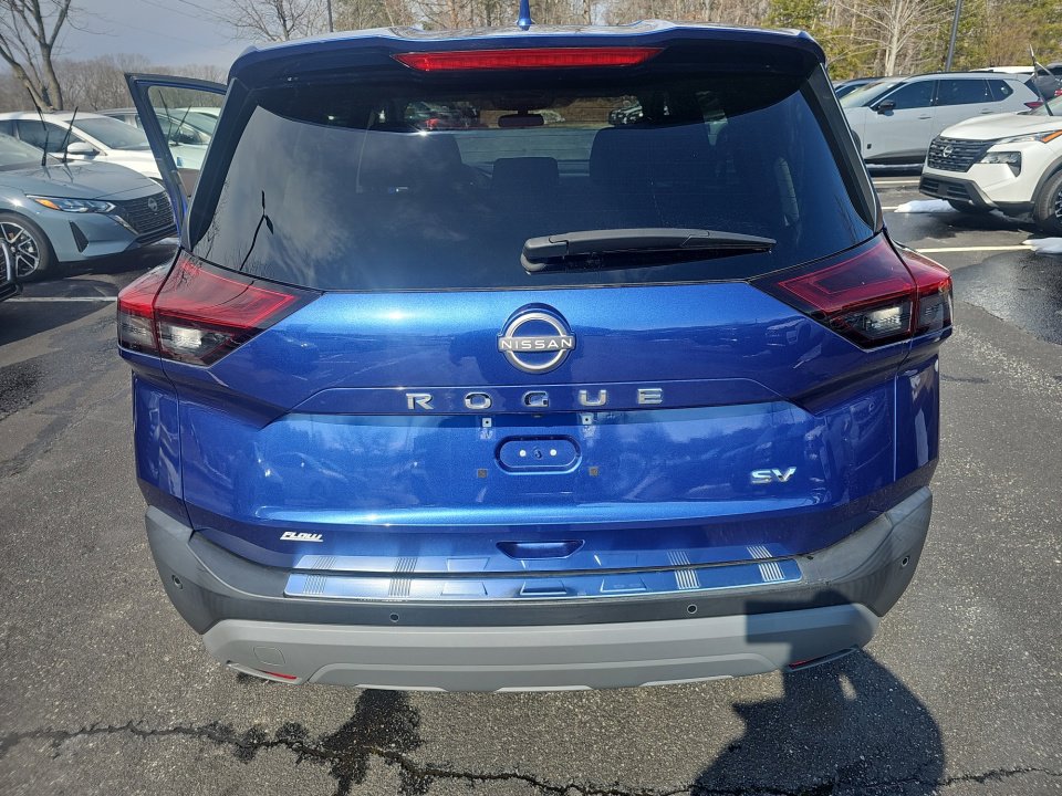 Used 2023 Nissan Rogue SV image 18