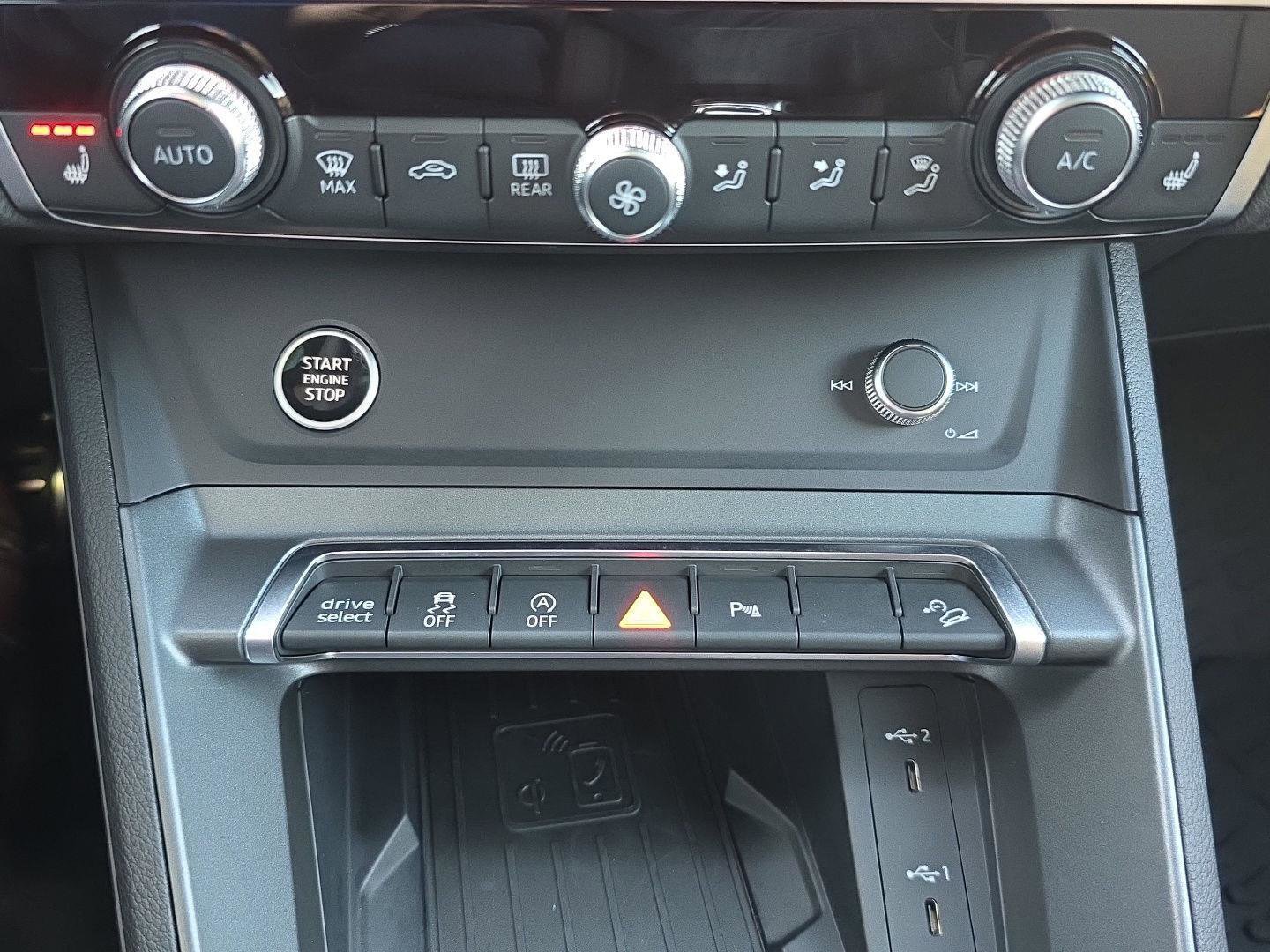 Used 2025 Audi Q3 2.0T Premium Plus w/ Premium Plus Package image 20