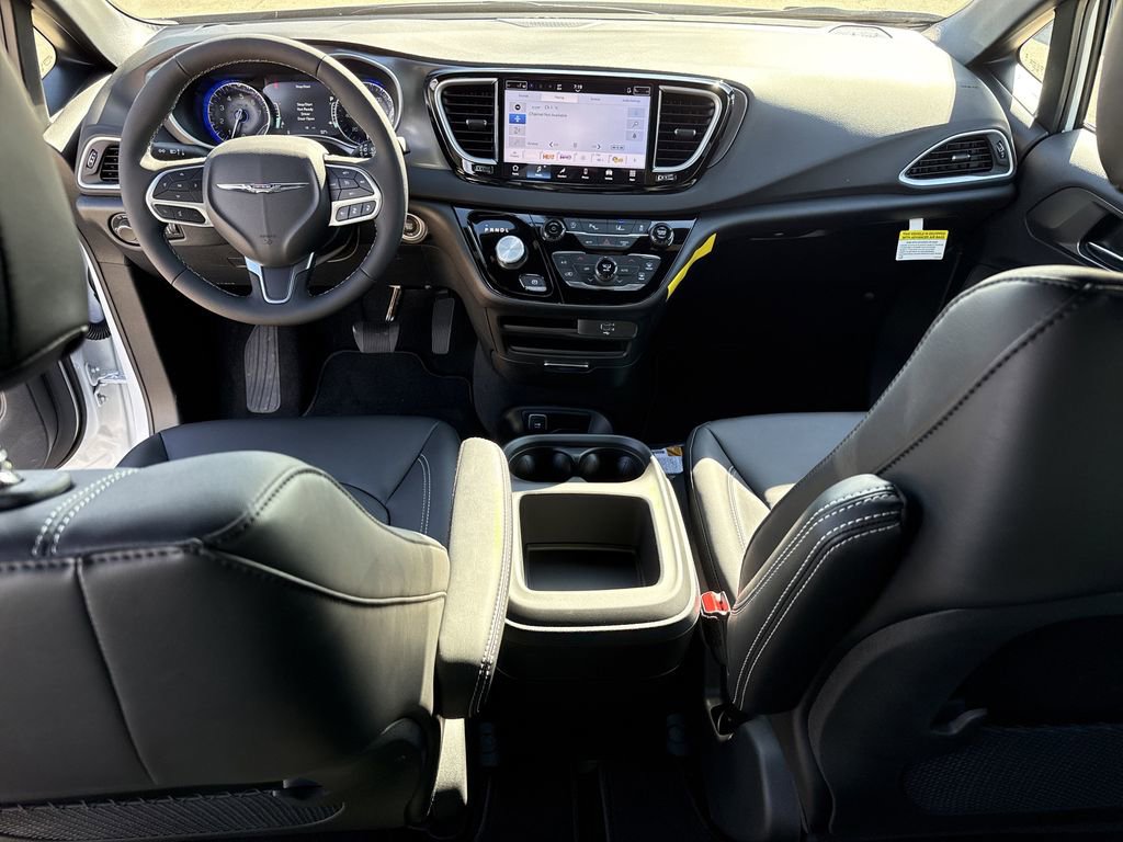 New 2026 Chrysler Voyager LX FWD image 28