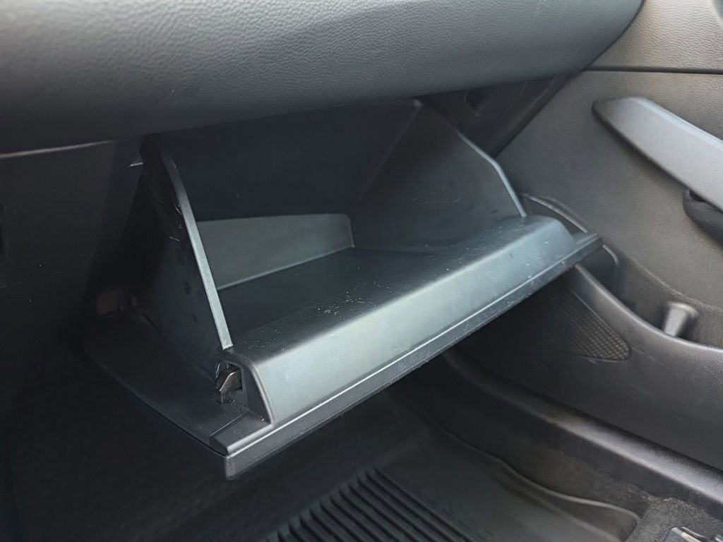 Used 2022 Toyota Corolla LE image 29