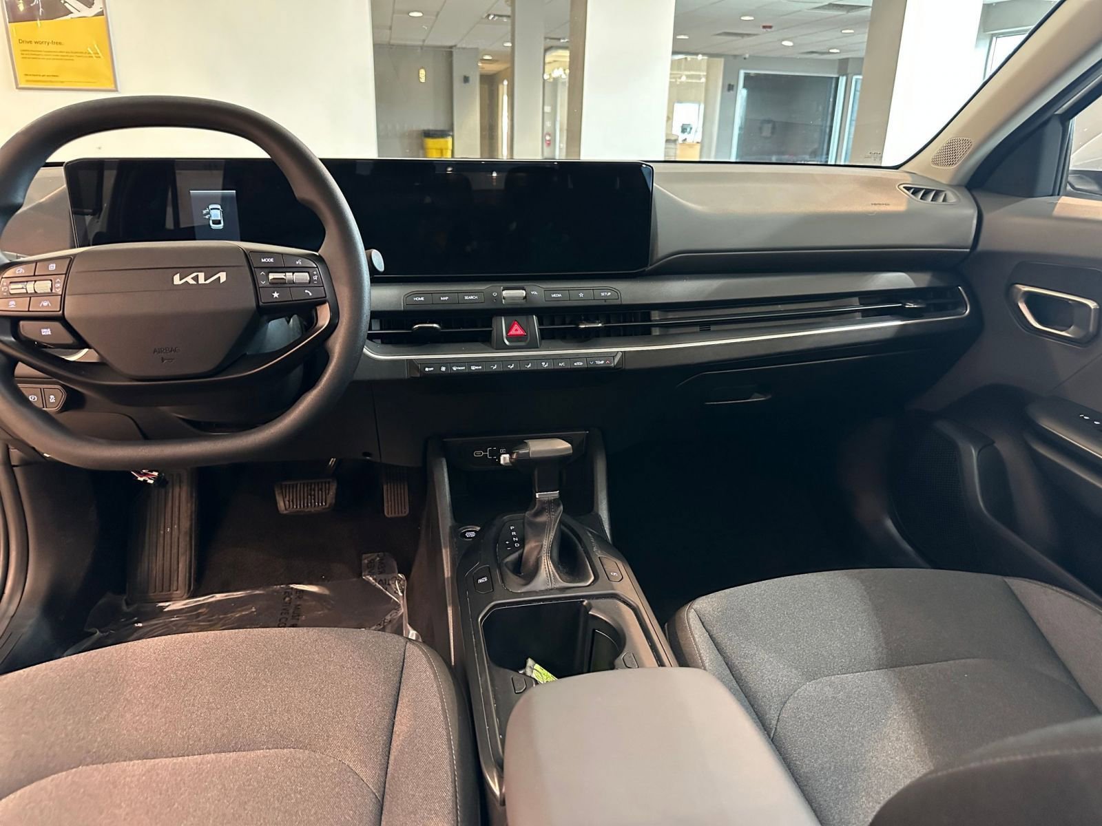 Used 2025 Kia K4 LXS image 34