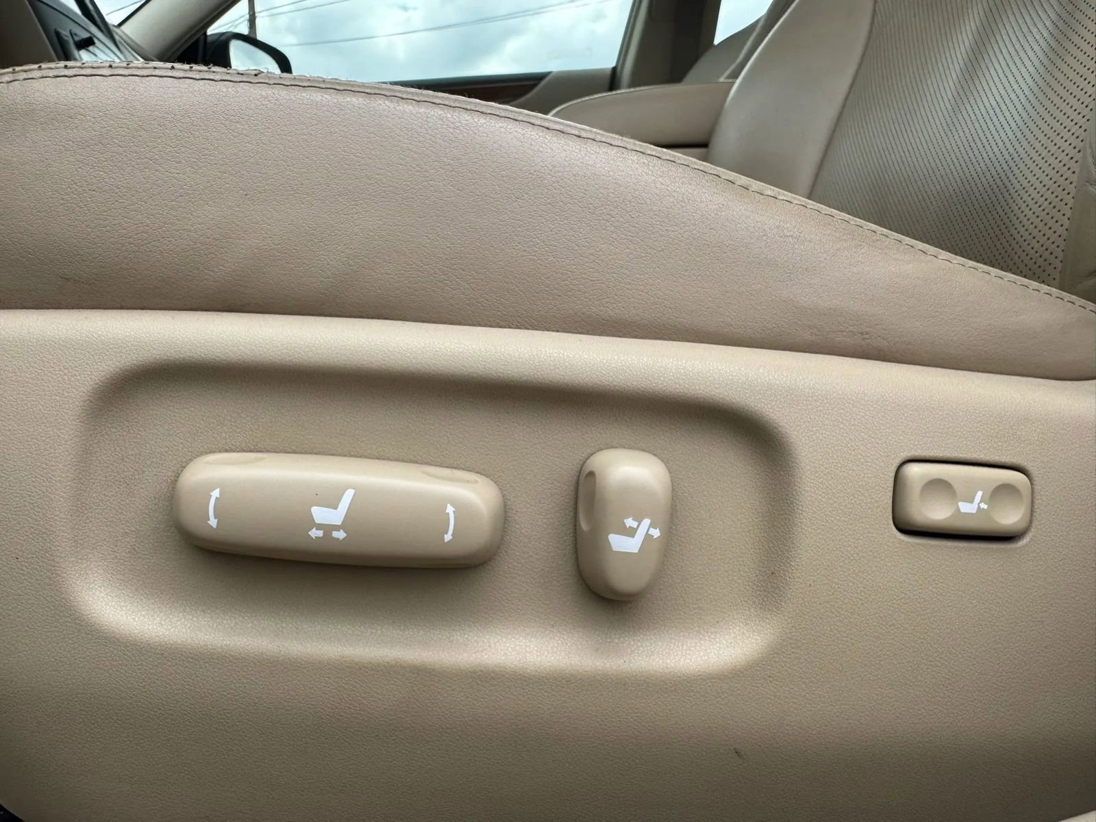 Used 2005 Lexus ES 330 FWD image 22