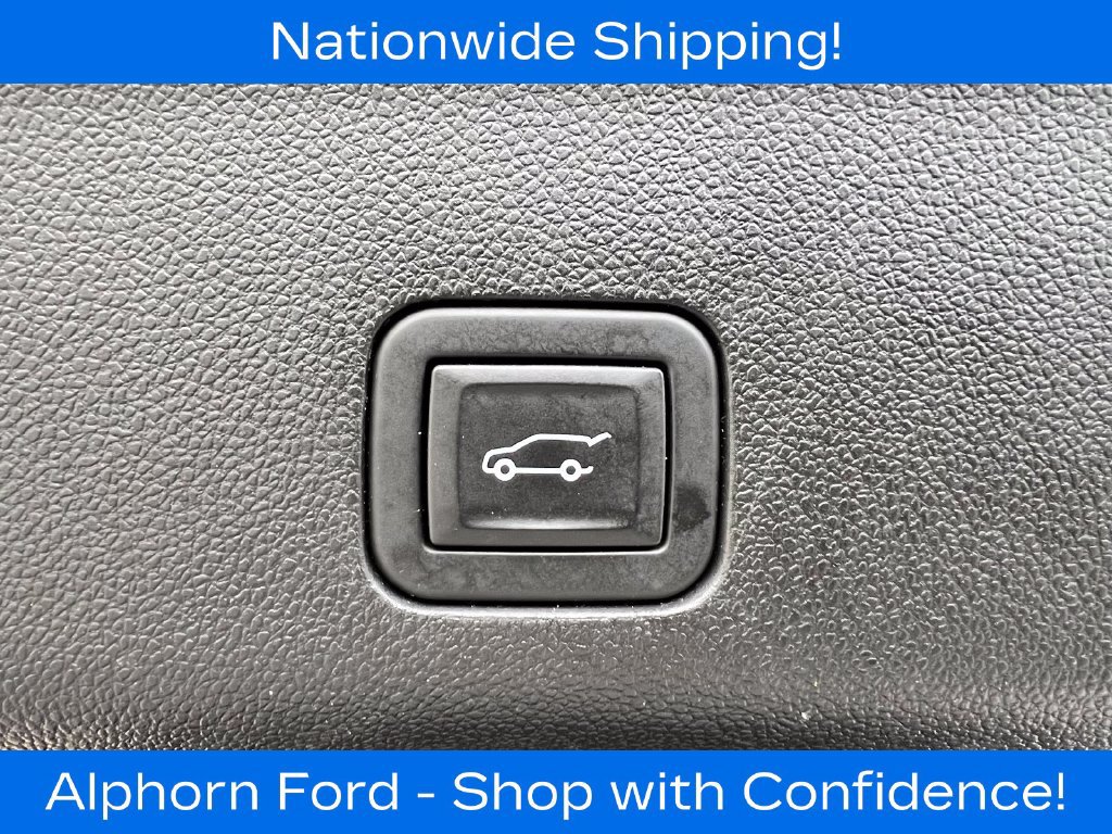 Used 2023 GMC Yukon XL Denali w/ Advanced Technology Package AWD/4WD image 42