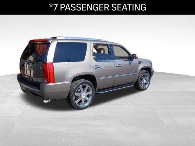 Used 2014 Cadillac Escalade Luxury image 7