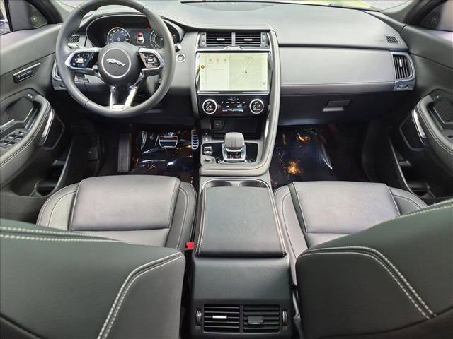 Certified 2024 Jaguar E-PACE R-Dynamic SE AWD/4WD image 18