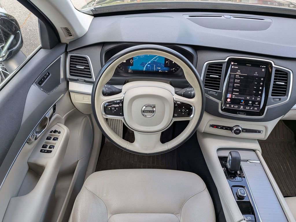 Certified 2023 Volvo XC90 B5 Core w/ Protection Package Premier image 17