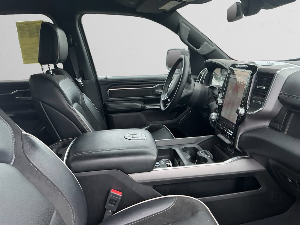 Used 2025 RAM 1500 Laramie AWD/4WD image 15