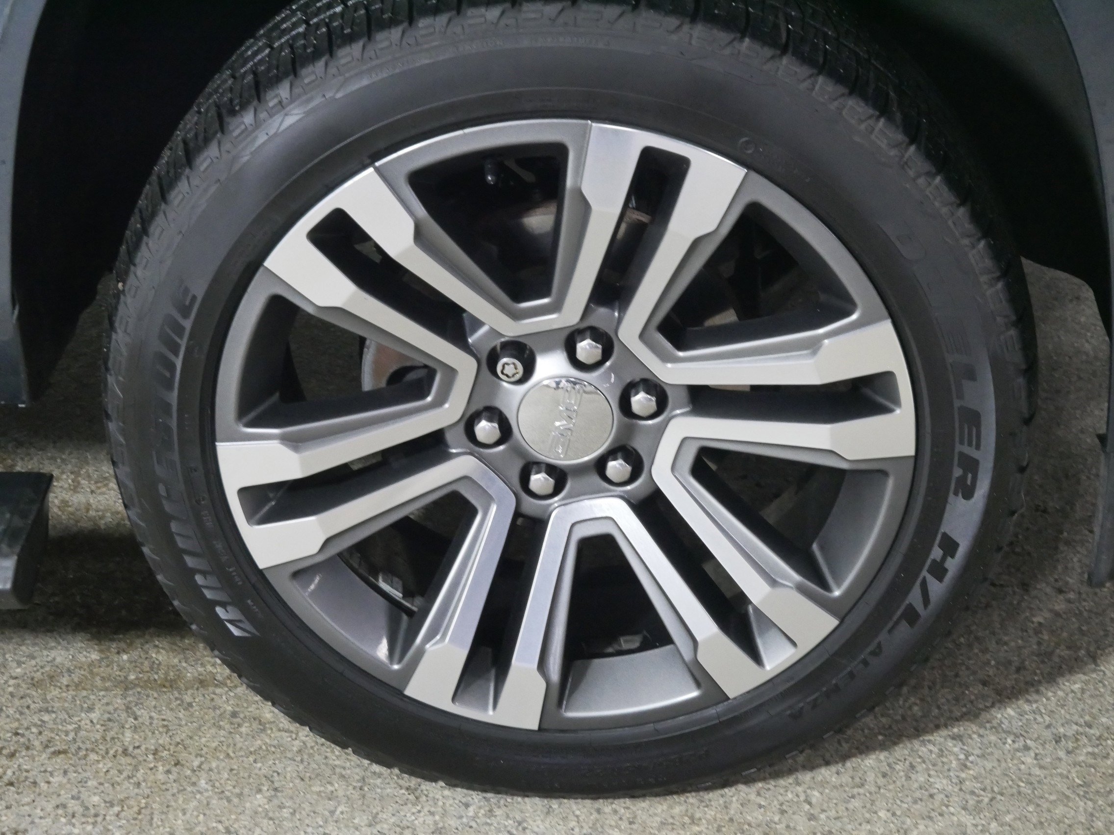 Used 2019 GMC Yukon Denali w/ Denali Ultimate Package image 15