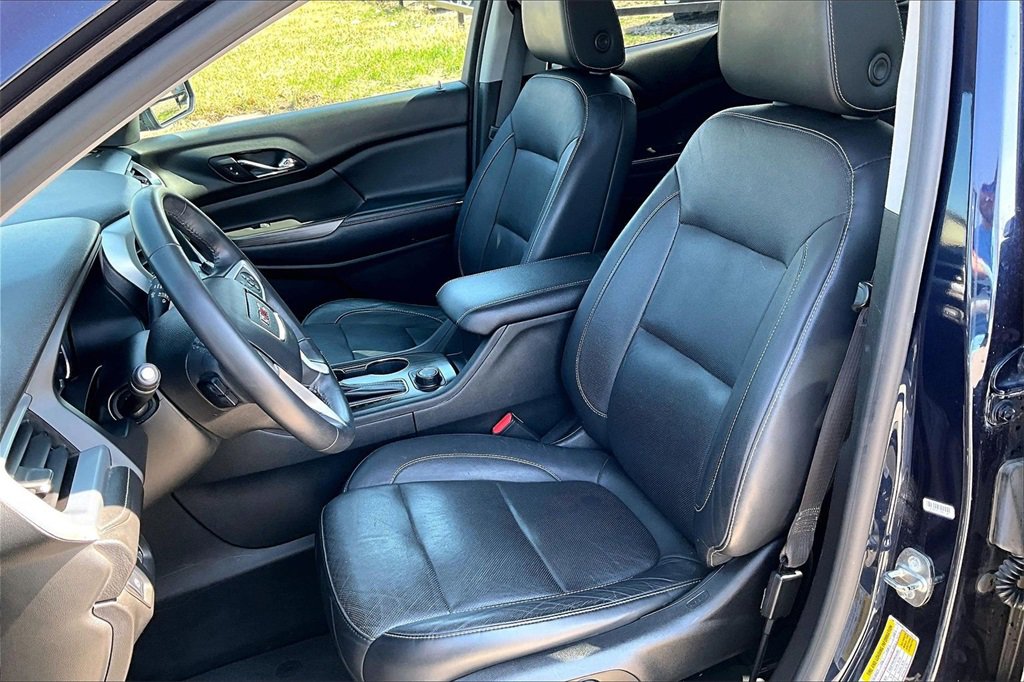 Used 2017 GMC Acadia SLT image 23