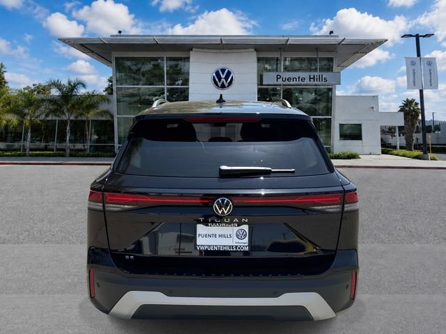 New 2026 Volkswagen Tiguan SE FWD image 5