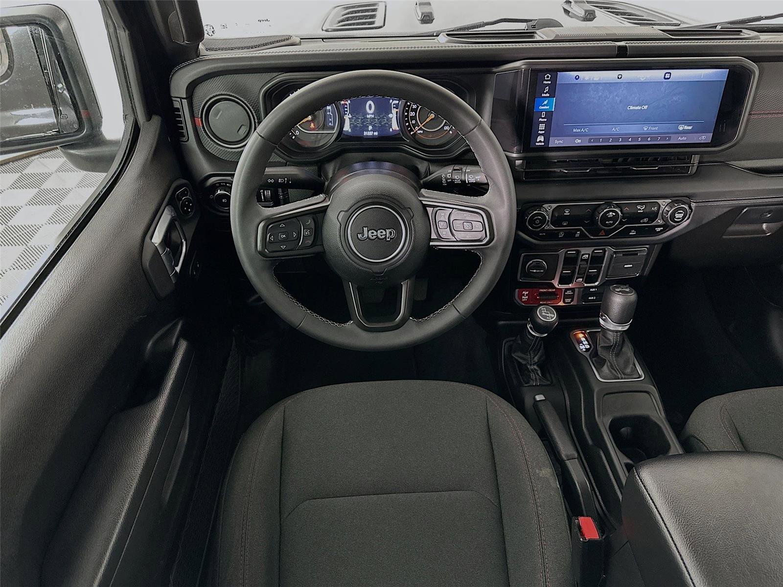 Used 2025 Jeep Wrangler Unlimited Rubicon image 2